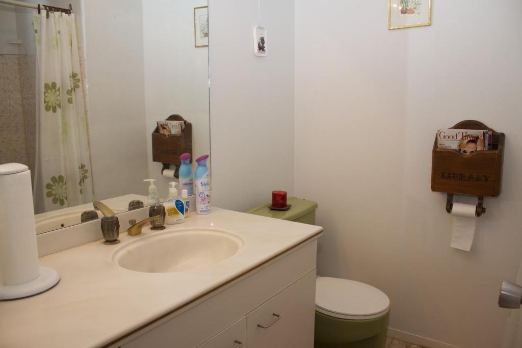 Cozy Nest Bed & Breakfast Calgary Luaran gambar